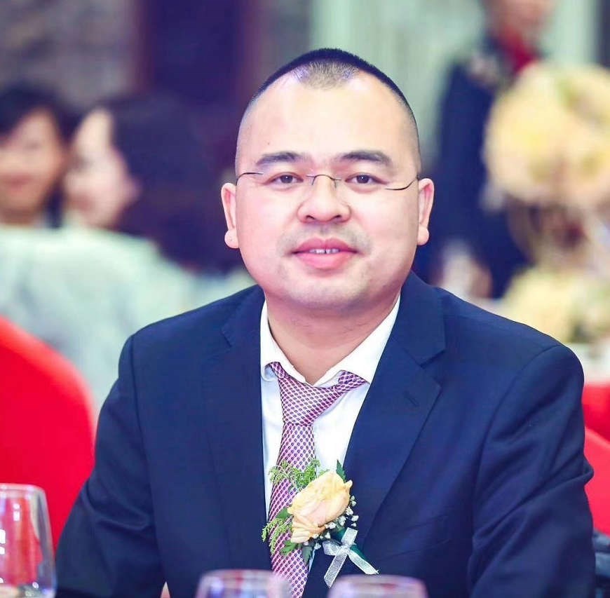 张桅（Tiger Zhang），甲必丹俱乐部会长