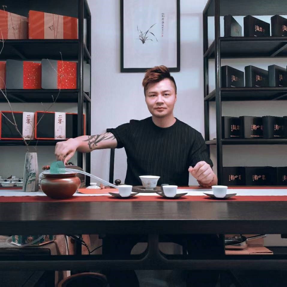 崴航（天津）物流服务有限公司经理  王坤燦