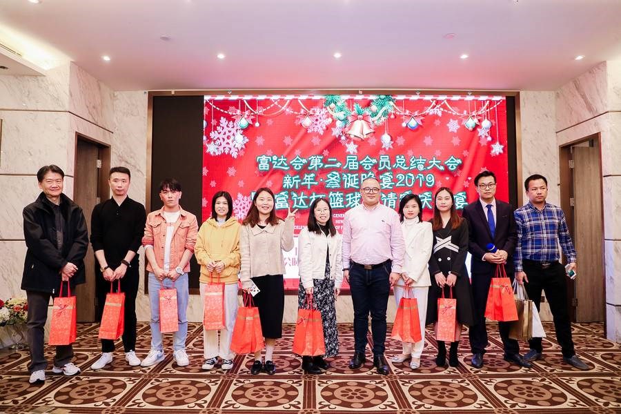 利通物流王学永赞助20支红酒