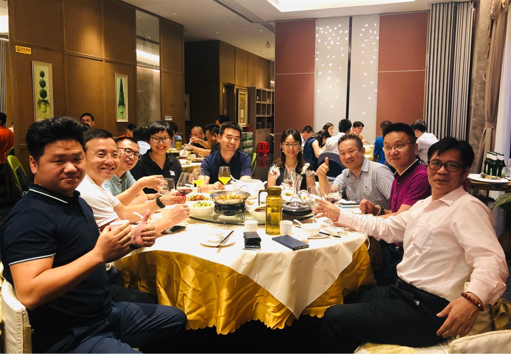 理事单位永联通-通用运费网创始人黄炳轩参会