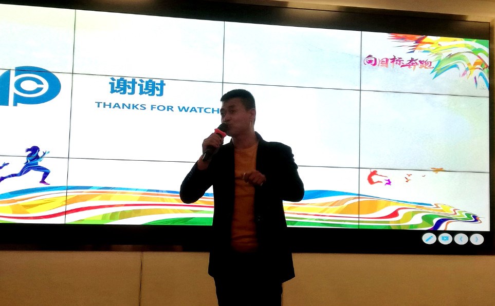 人称“东北老王”的黑马俱乐部会长王成介绍了“黑马俱乐部”。