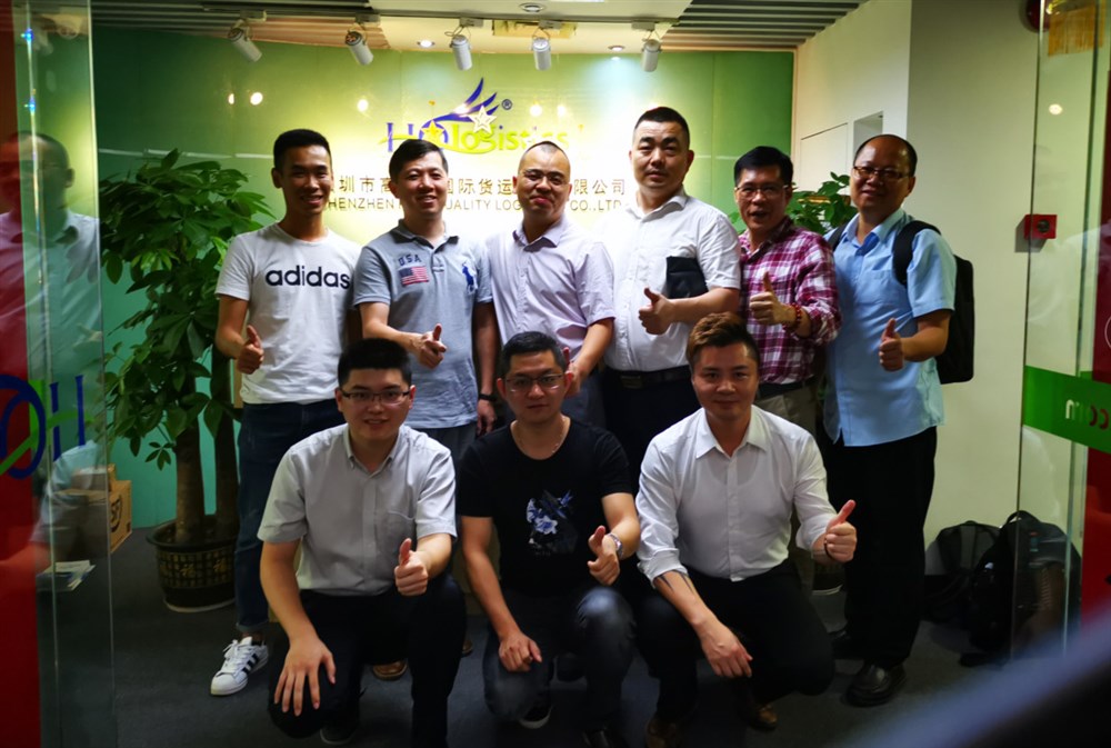 甲必丹俱乐部执行会长张桅带领我们拜访深圳市高质行国际货运代理有限公司留影。