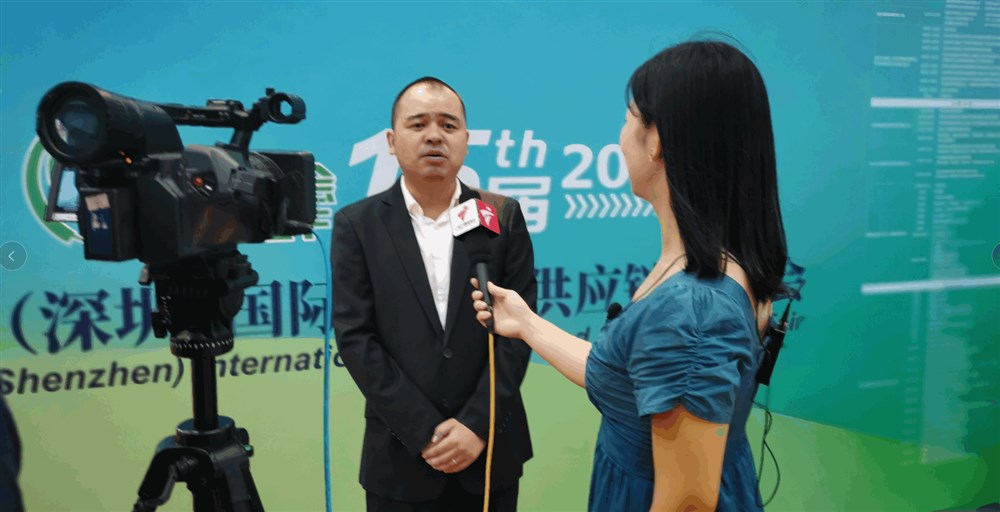 甲必丹俱乐部会长张桅接受广东卫视访问。