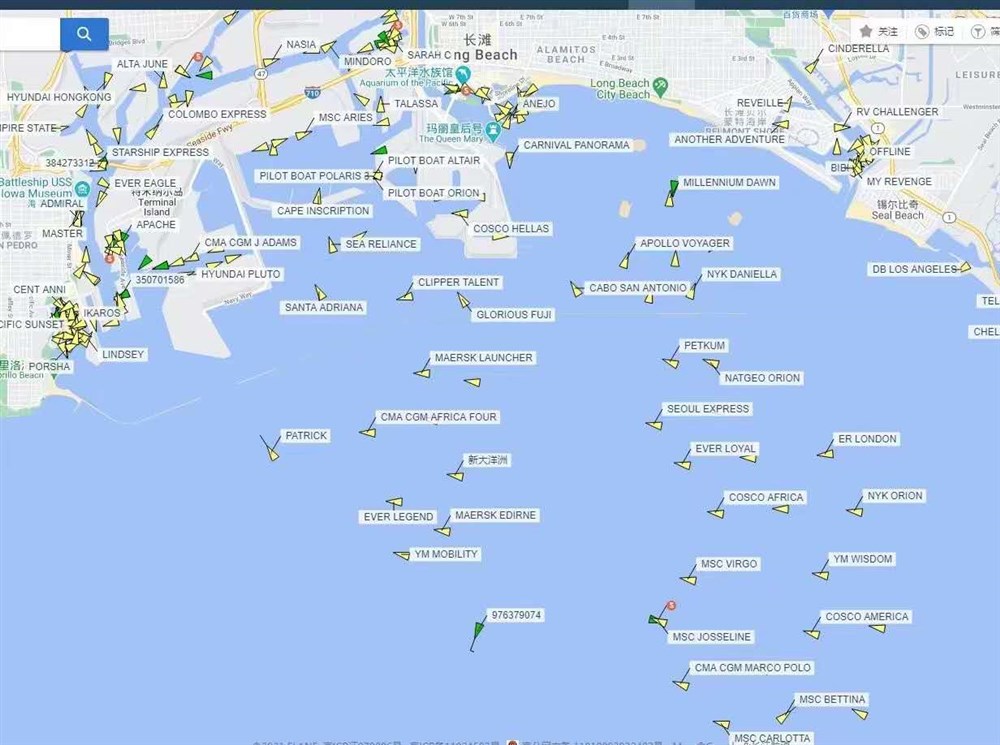 洛杉矶港和长滩港的船舶等待停靠
