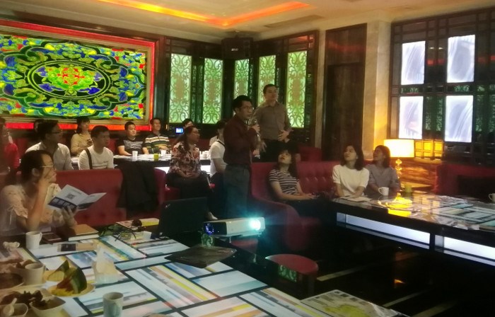 通用运费网总经理黄炳轩与UFMS开发总策划孙艳龙。 通用运费网总经理黄炳轩与UFMS开发总策划孙艳龙。