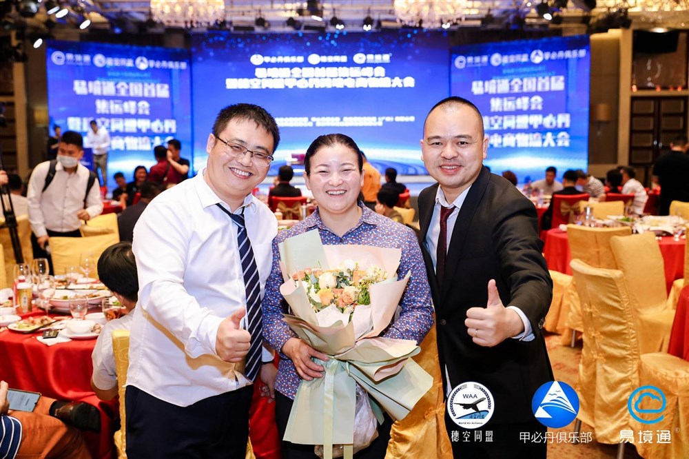 央视网红大麦姐表演歌曲